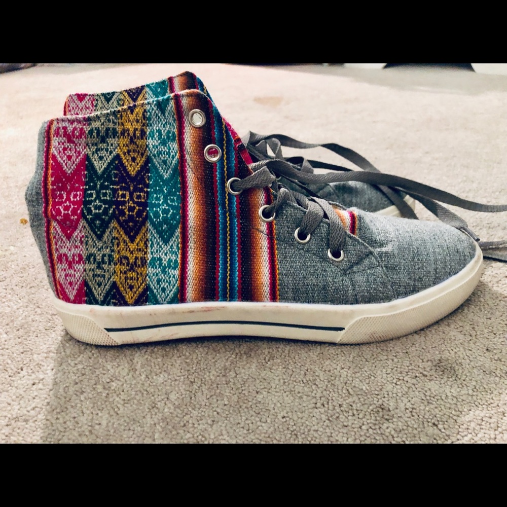 Amazing sneakers from Peru!
